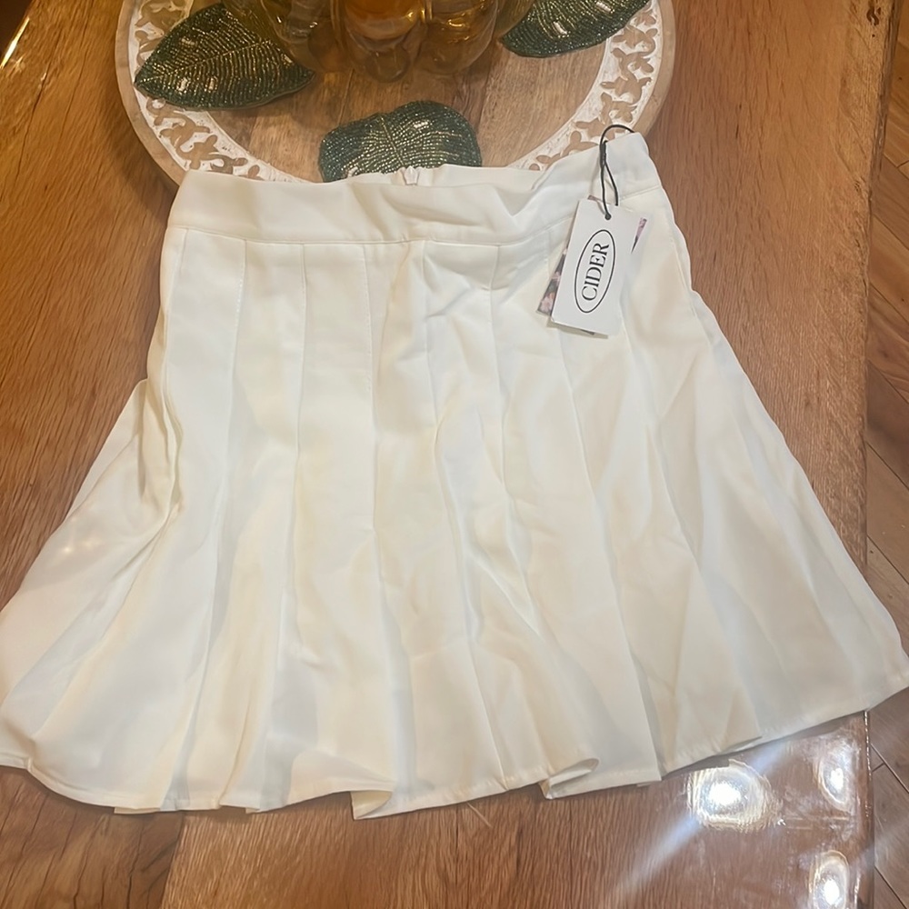 Pleated tennis skirt